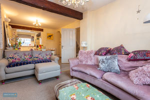 Sitting room- click for photo gallery